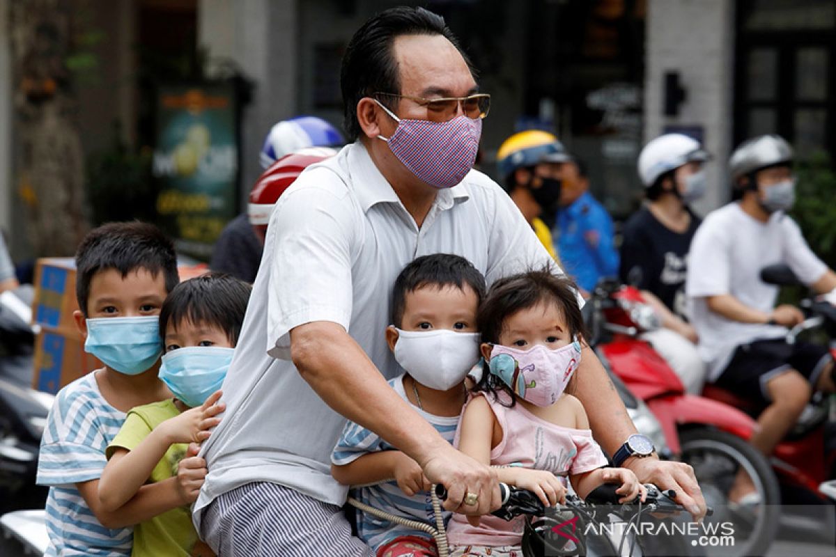 WHO laporkan rekor lonjakan 292 ribu kasus harian COVID-19 global