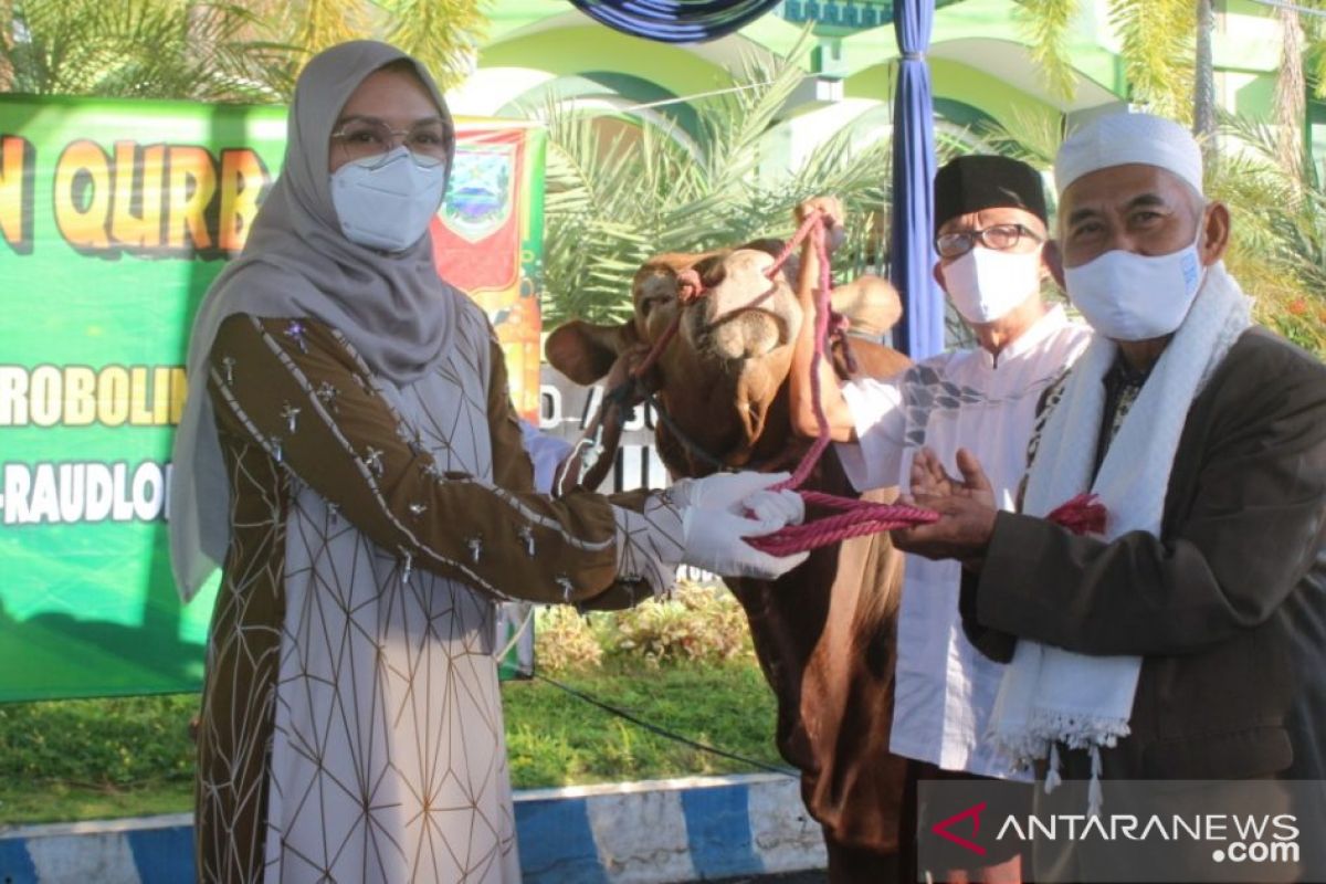 Shalat Idul Adha di Probolinggo juga terapkan protokol kesehatan, jamaah dibatasi