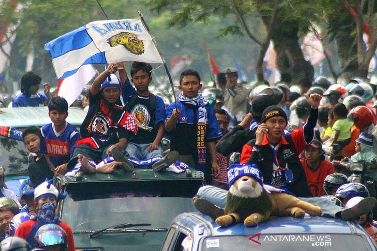 Perayaan HUT Arema FC ke-33 tanpa konvoi Aremania