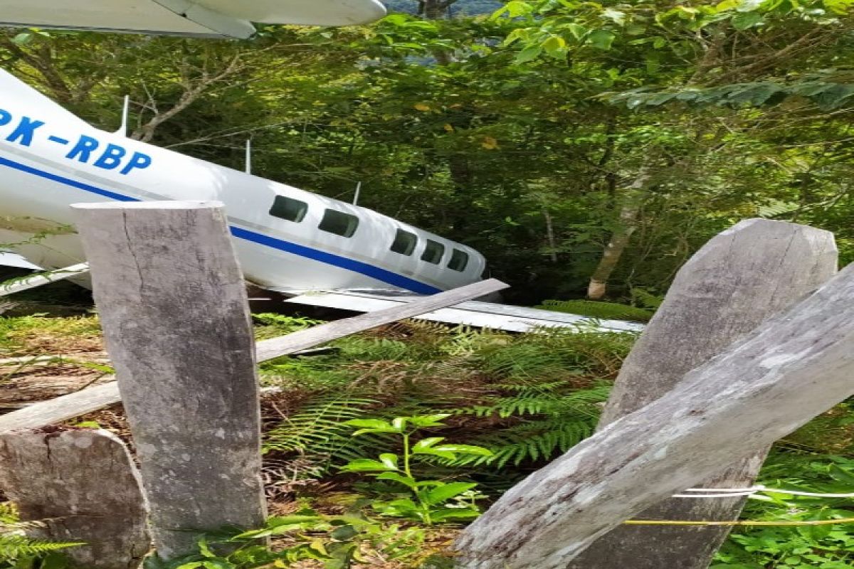 Pesawat bawa bansos alami kecelakaan di Paniai Papua