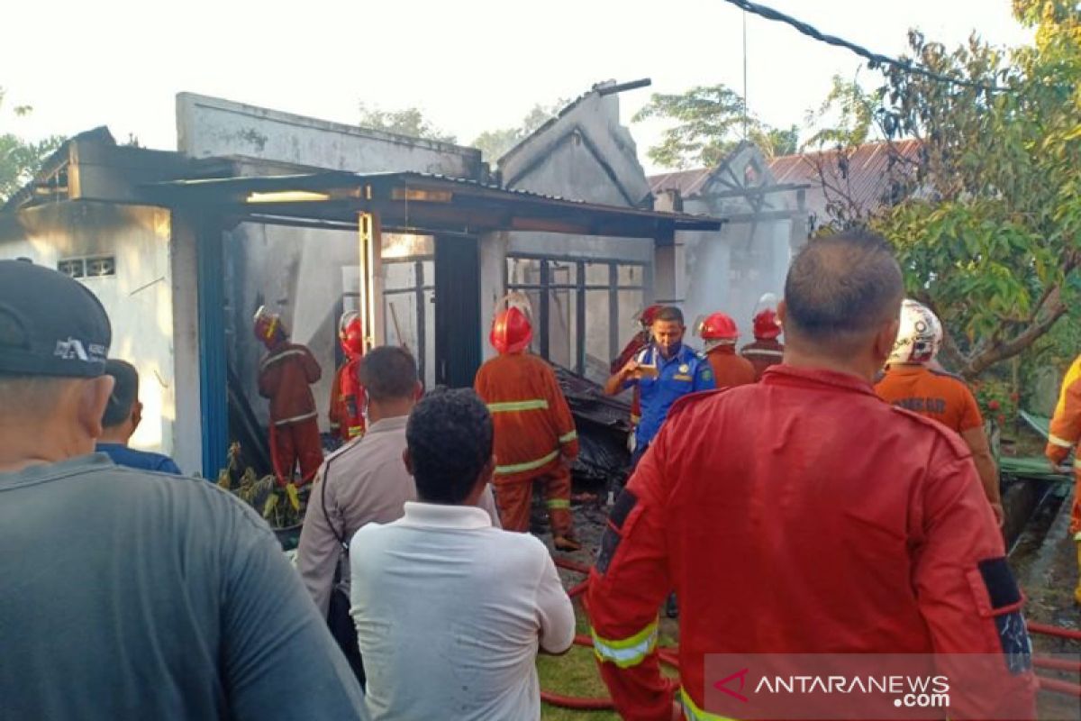 Kebakaran di Pematang Gubernur, kerugian ditaksir Rp300 juta