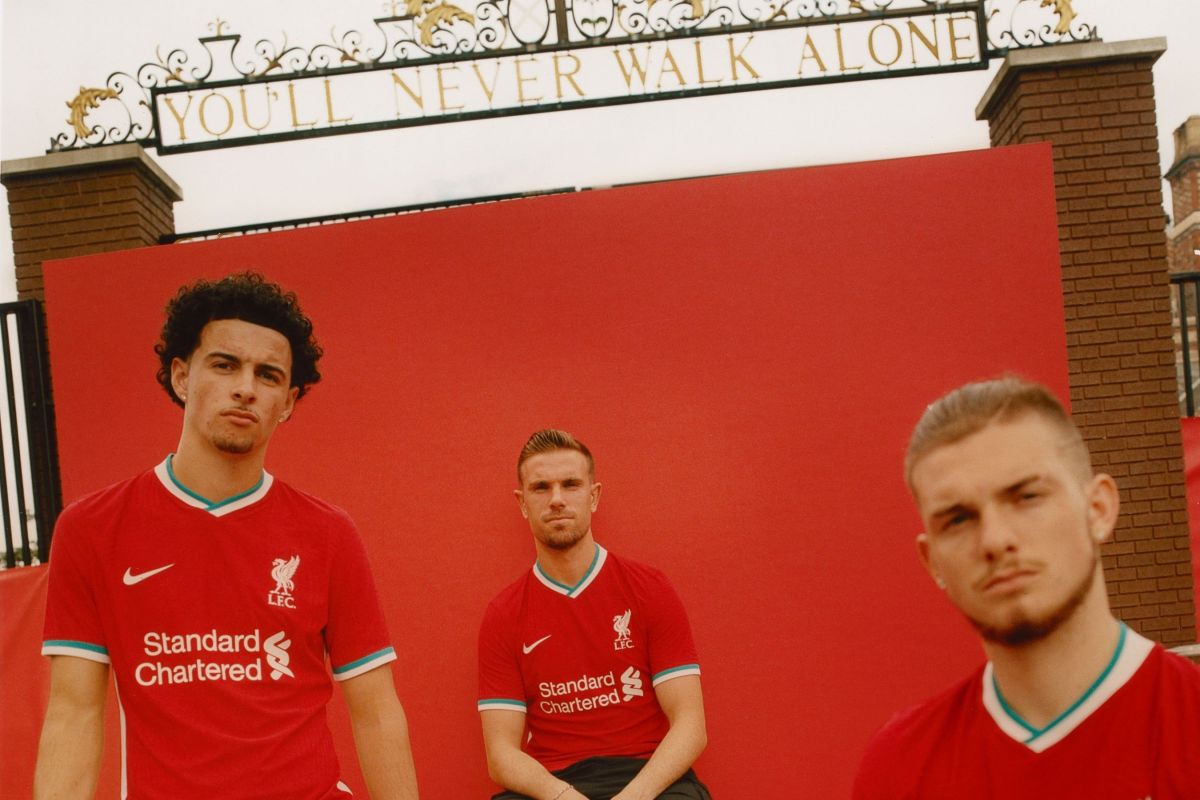 Liverpool merilis jersey baru mereka