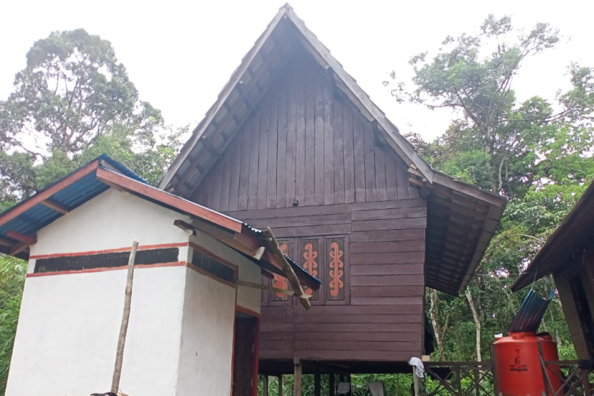 Rumah adat salah satu tempat anggota TMMD 108 menginap saat ini terlihat sepi