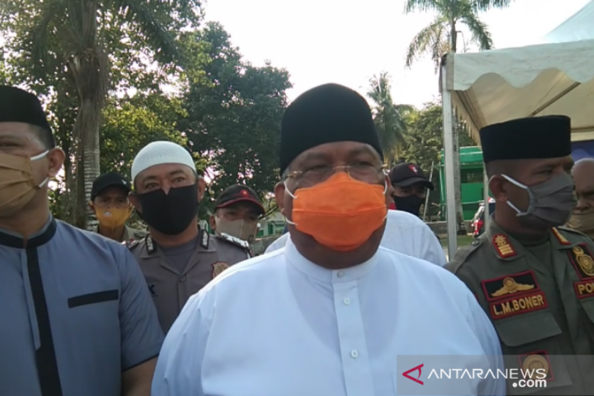 Gubernur Sultra minta calon haji gagal berangkat bersabar dan berdoa