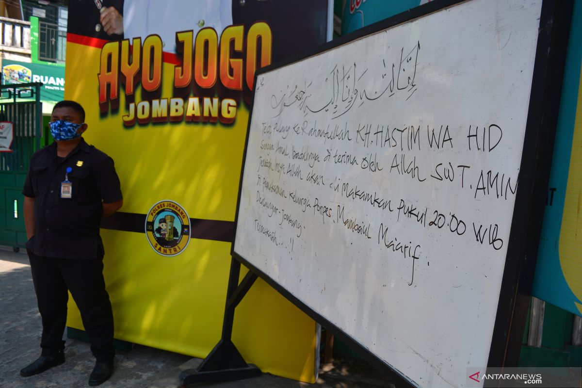 Jenazah Gus Im dibawa ke Denanyar Jombang lewat jalur darat