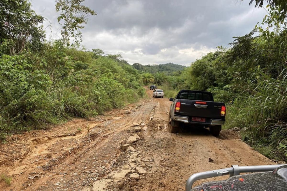 Kades Rantau Buta minta dukungan Pemprov Kaltim perbaiki jalan rusak parah