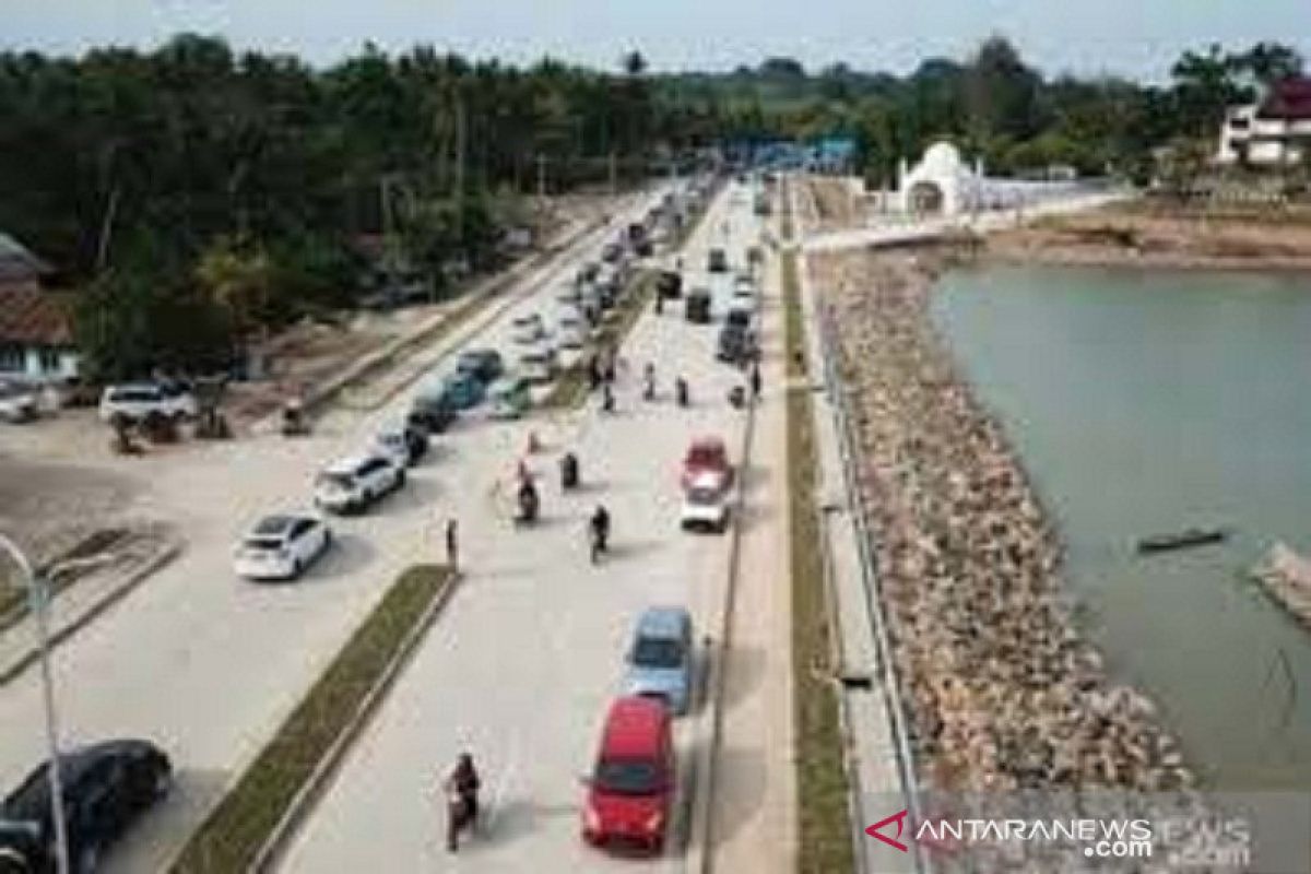 Proyek tahap dua jalan wisata Toronipa-Kendari dikerjakan kembali