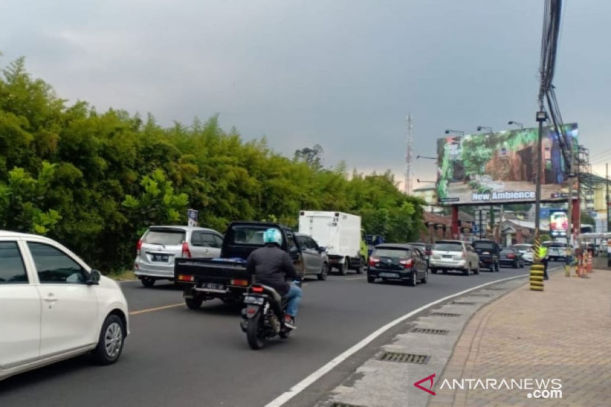 Antisipasi macet total, Jalur Puncak ke Bogor diterapkan satu arah