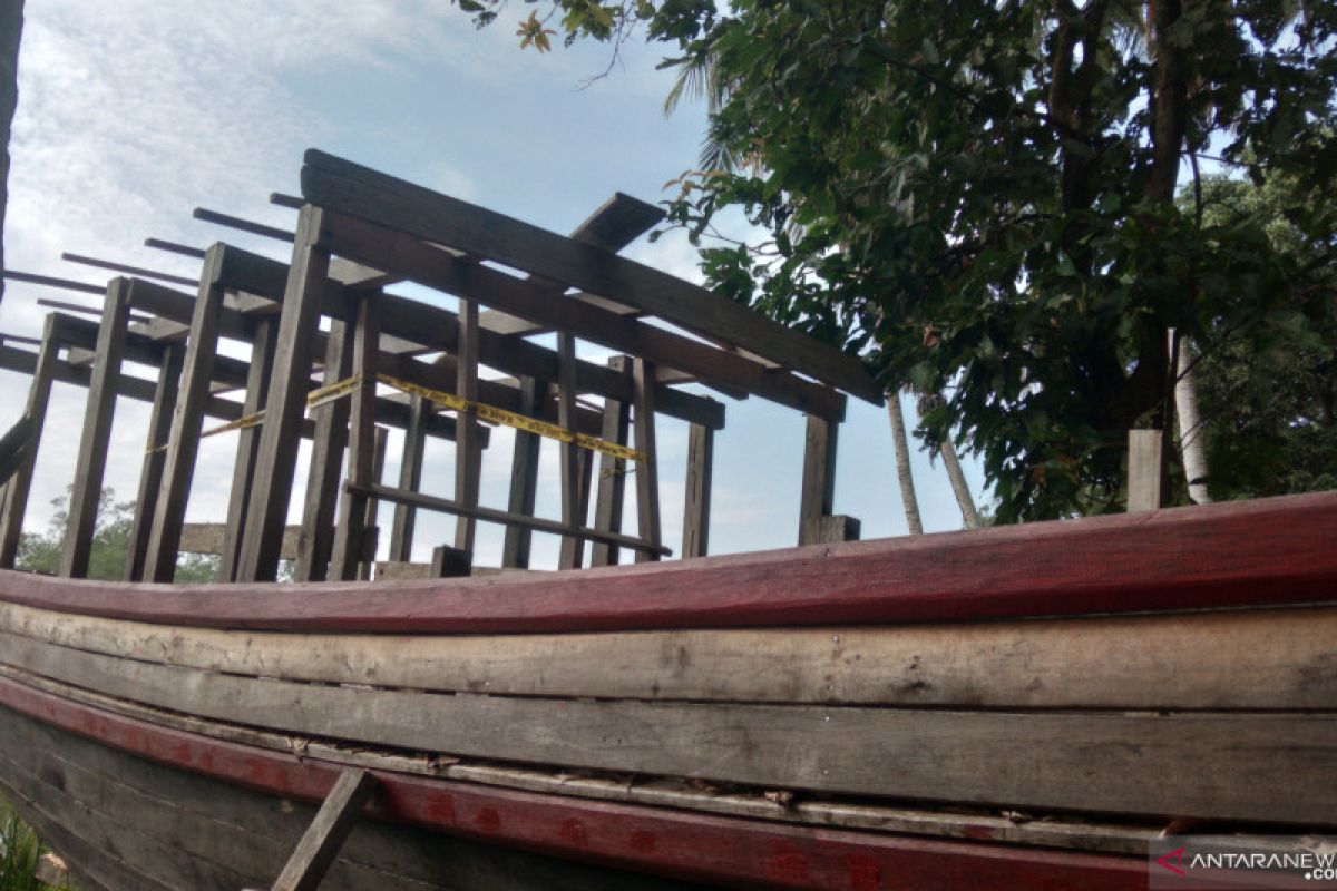 Polisi periksa tukang kayu pembuat kapal sebagai saksi terkait galangan diduga ilegal