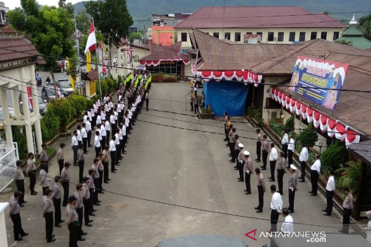 Kapolres Tapanuli Selatan katakan serangan COVID-19 tak kenal pangkat jabatan