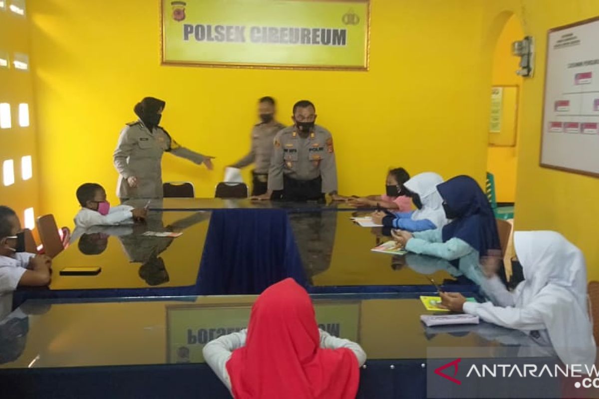 Polisi Sukabumi sediakan fasilitas wifi gratis untuk belajar daring