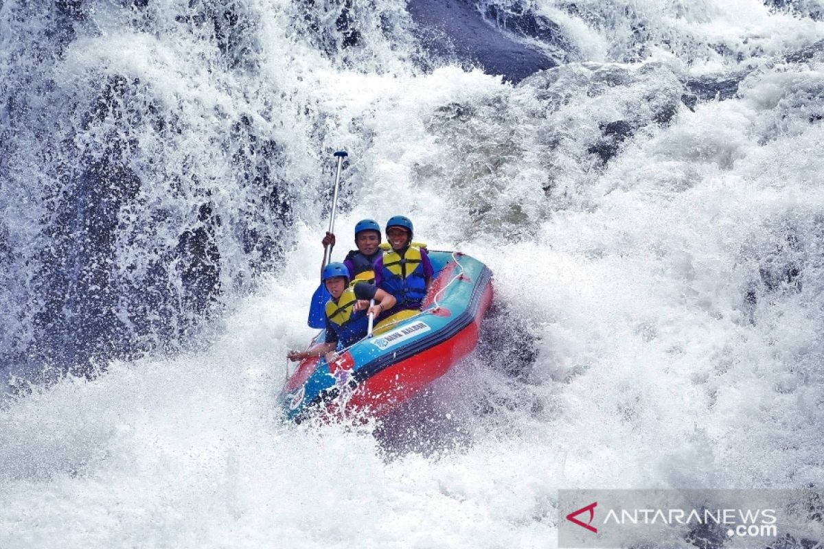 Tanggi Rafting di Bengkayang masuk nominasi API 2020