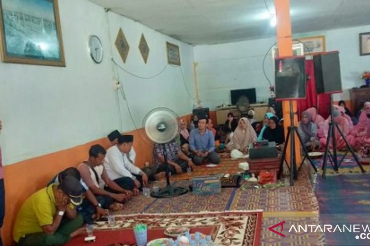 Wakil Bupati Kunasing silaturahmi dengan masyarakat minta doa restu