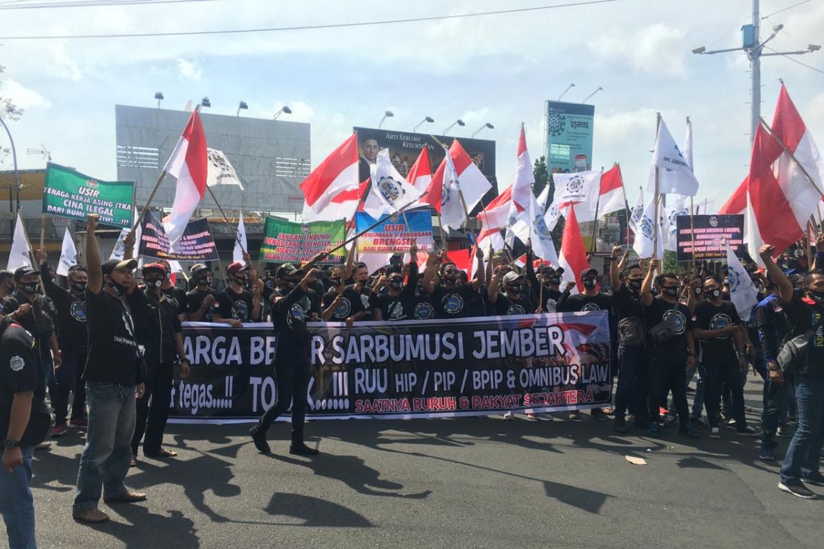 Gertak Jember gelar aksi kebangsaan menolak RUU HIP dan omnibus law