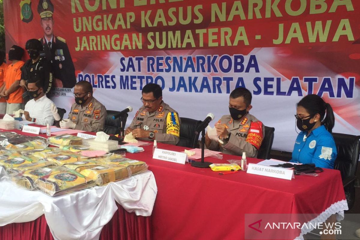 Jakarta police thwart attempt to transport 131-kg crystal meth