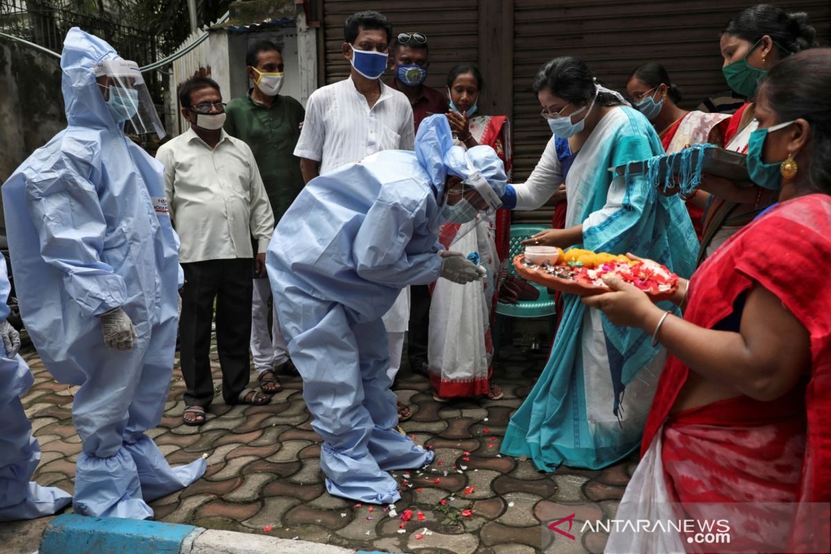 Kebakaran tewaskan sedikitnya 10 orang di pusat perawatan COVID-19 India