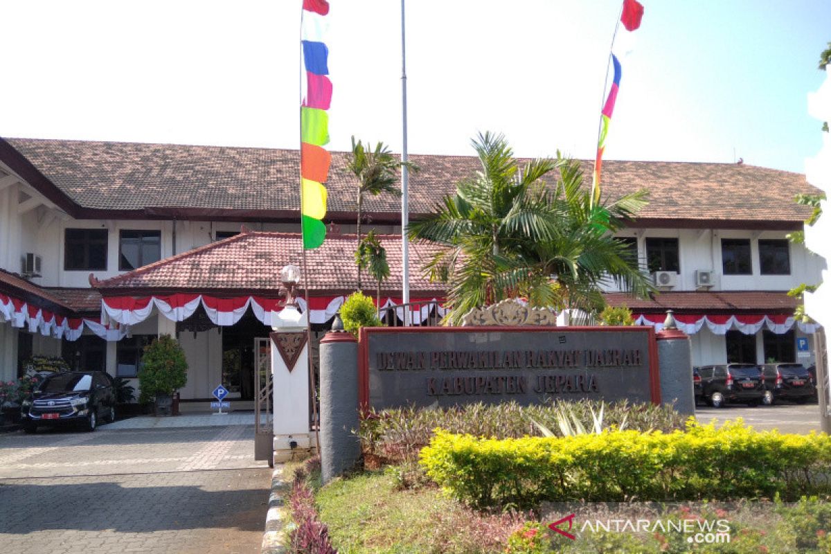 Kantor DPRD Jepara tetap buka usai Ketua DPRD meninggal akibat COVID