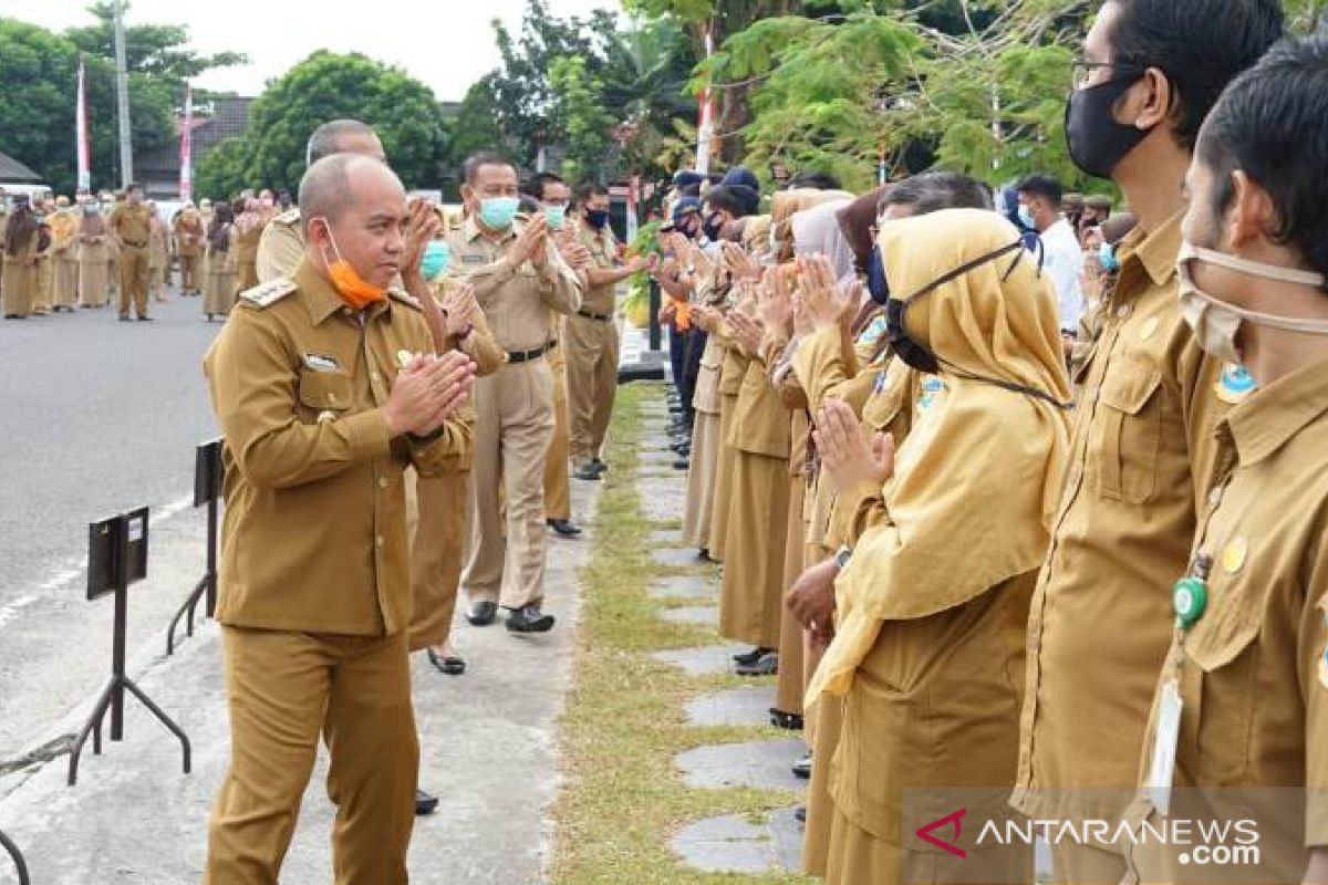 Memasuki normal baru, Pemkot Pangkalpinang gelar apel pertama