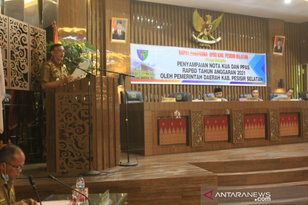 Bupati Pesisir Selatan sampaikan KUA PPAS 2021 dengan lima prioritas pembangunan