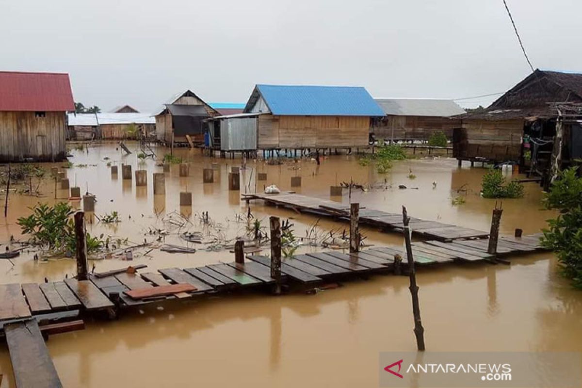 BPBD-PUPR survei lokasi abrasi di Kepulauan Tanimbar, sejumlah rumah rusak dihantam gelombang tinggi