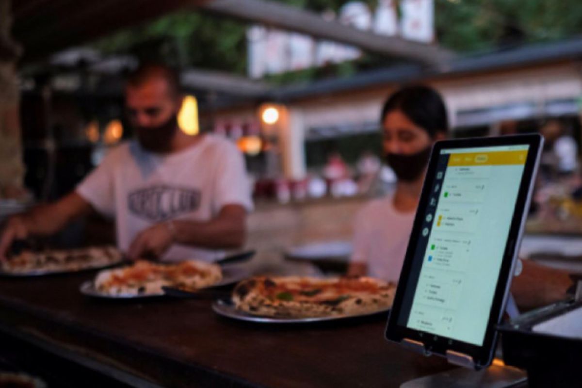 Restoran pizza di Spanyol gunakan aplikasi "Funky Pay" sebagai pelayan virtual