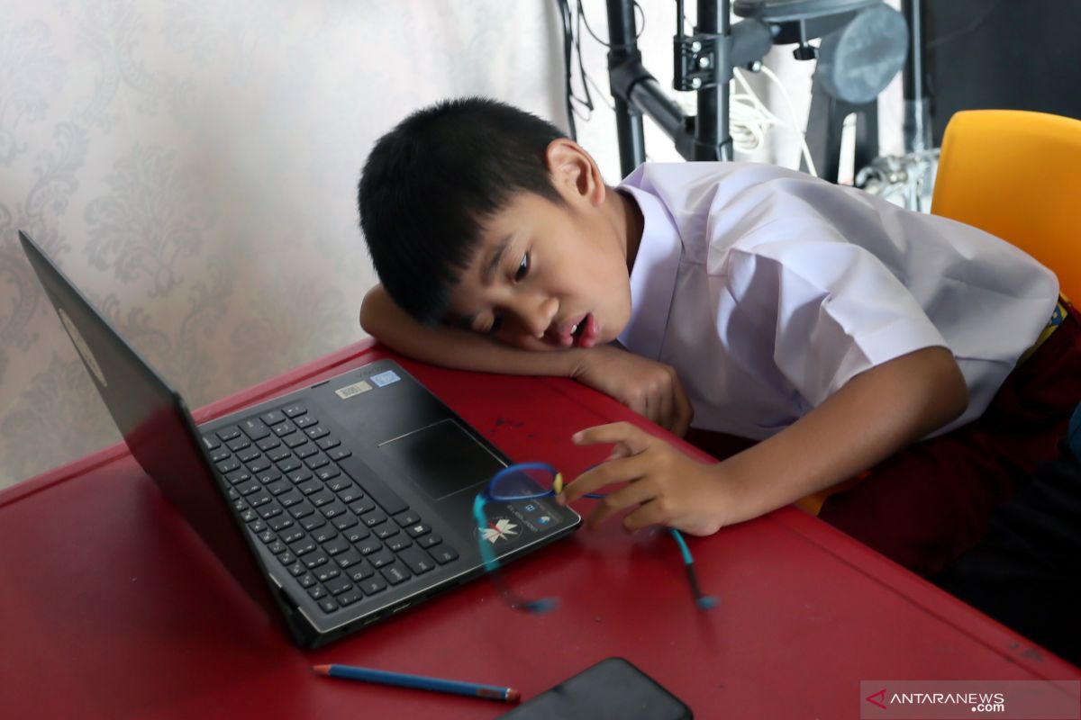 Diknas Bengkulu perbolehkan sekolah pakai dana BOS untuk internet