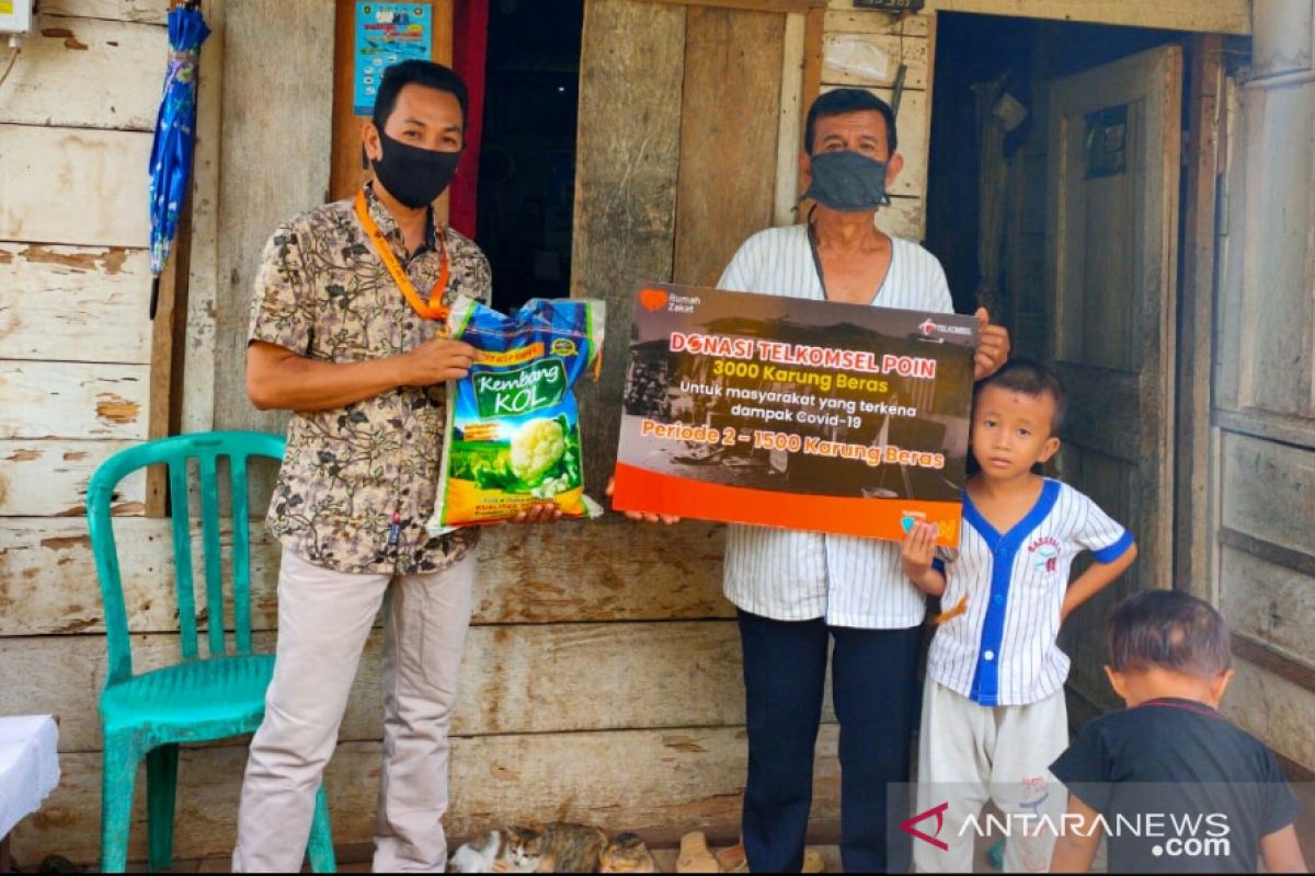 Tukar POIN bisa berdonasi beras untuk korban COVID-19 di Sumatera
