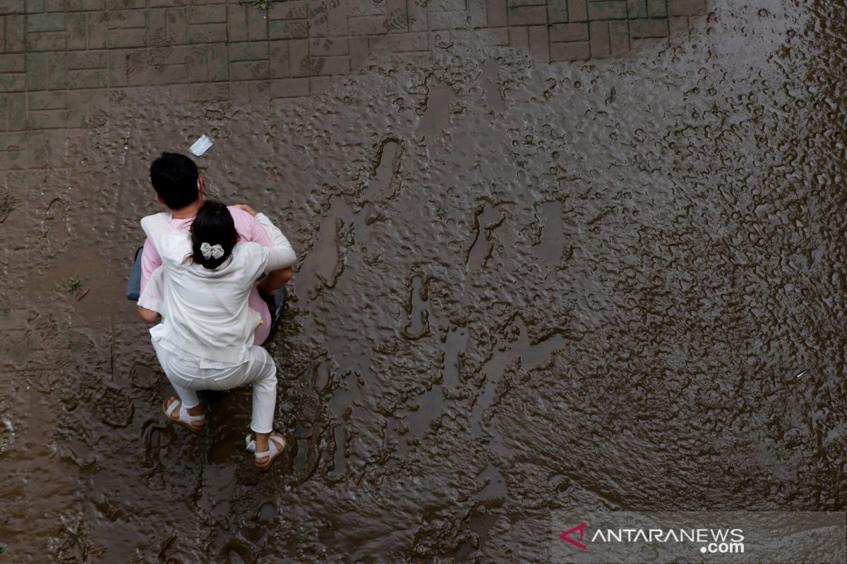 COVID-19 persulit respons banjir Korsel saat ratusan orang mengungsi