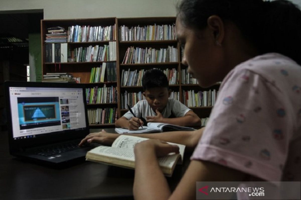 Pekanbaru berlakukan kurikulum darurat bagi siswa dimasa pandemi COVID-19