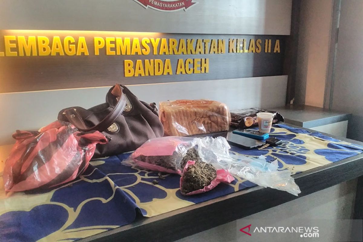 Tiga narapidana Lapas Banda Aceh kabur