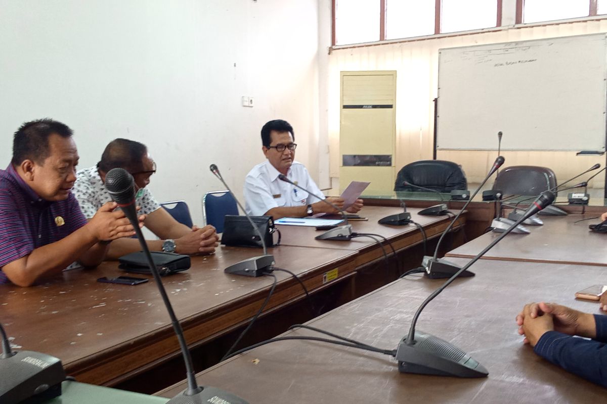 DPRD Padang bagi informasi meningkatkan PAD pasca pandemi COVID-19 pada DPRD Kabupaten Langkat