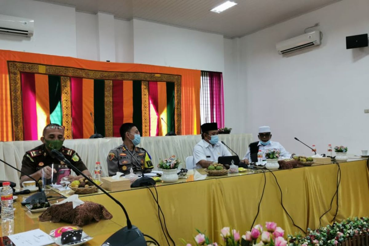 Pemkab Aceh Besar perketat pengawasan tekan COVID-19