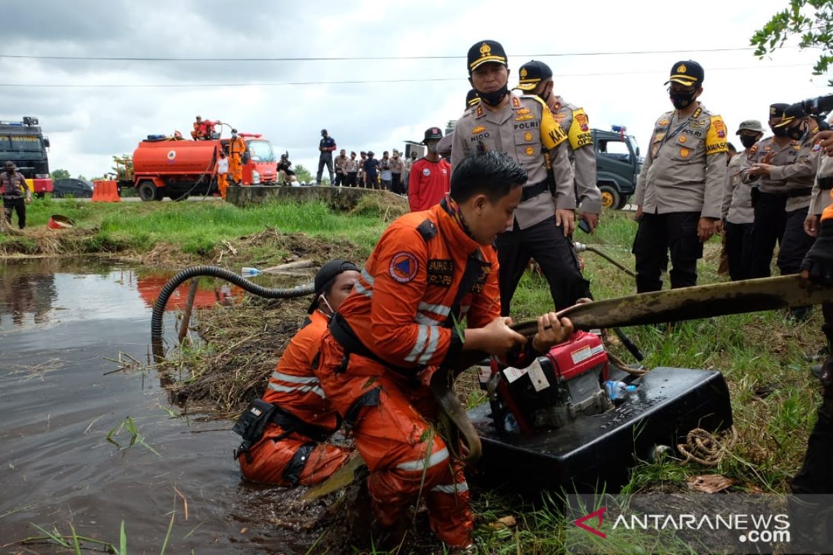 Kapolda Kalsel pimpin simulasi penanggulangan karhutla