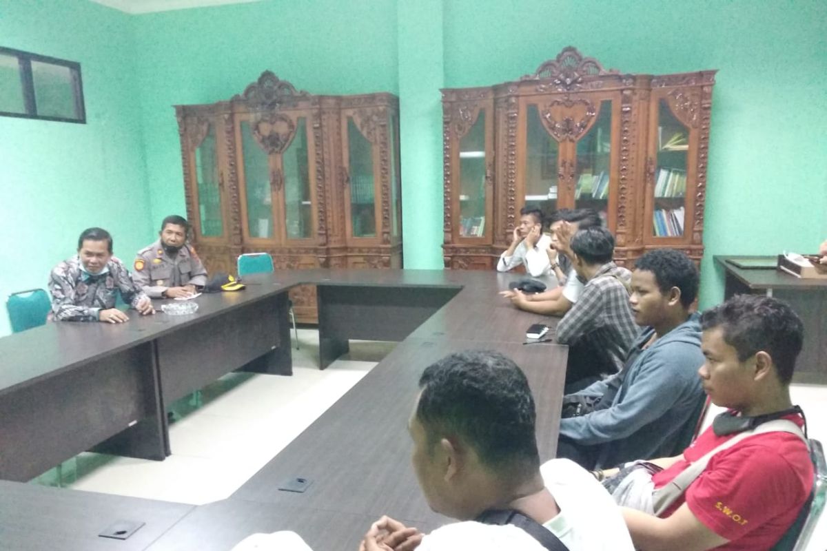 Berikan rasa aman, polisi kawal rombongan Petani Sumatera Utara