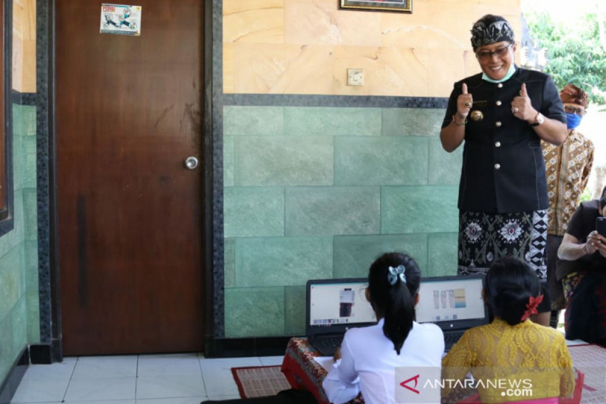 Pemkab Badung sediakan internet gratis bagi warga desa adat