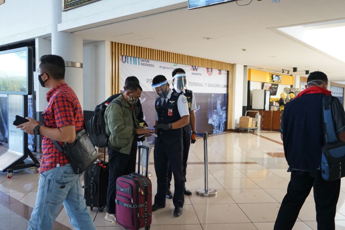 Pengelola Bandara Juanda tingkatkan pengawasan protokol kesehatan