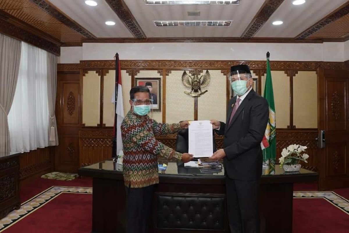PKS milik Pemerintah Aceh resmi dihibahkan ke Abdya, begini tanggapan bupati
