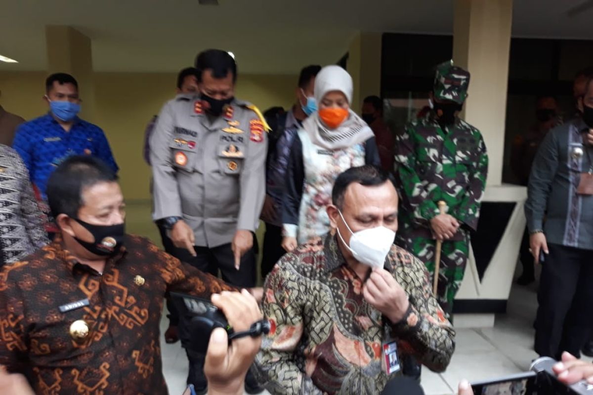 Usai sidang etik, Ketua KPK Firli Bahuri enggan menjelaskannya