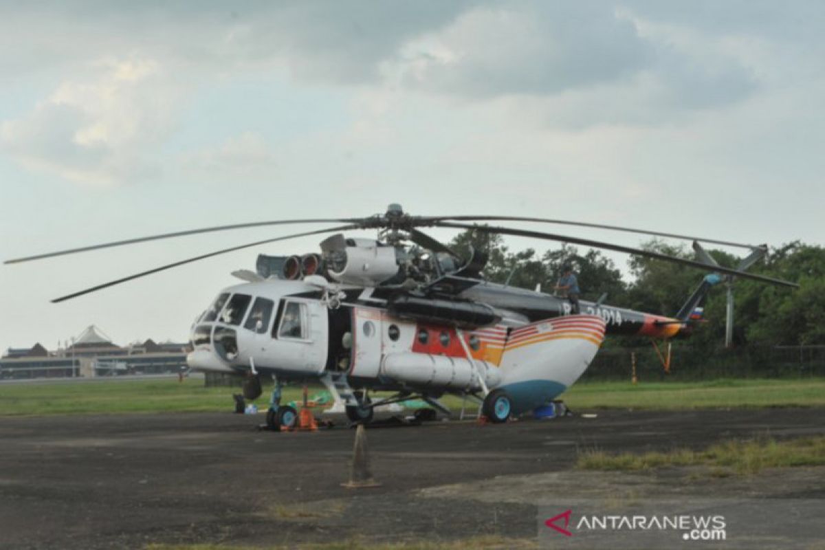 Heli pembom air tumpahkan 4,6 juta liter air padamkan karhutla Sumsel