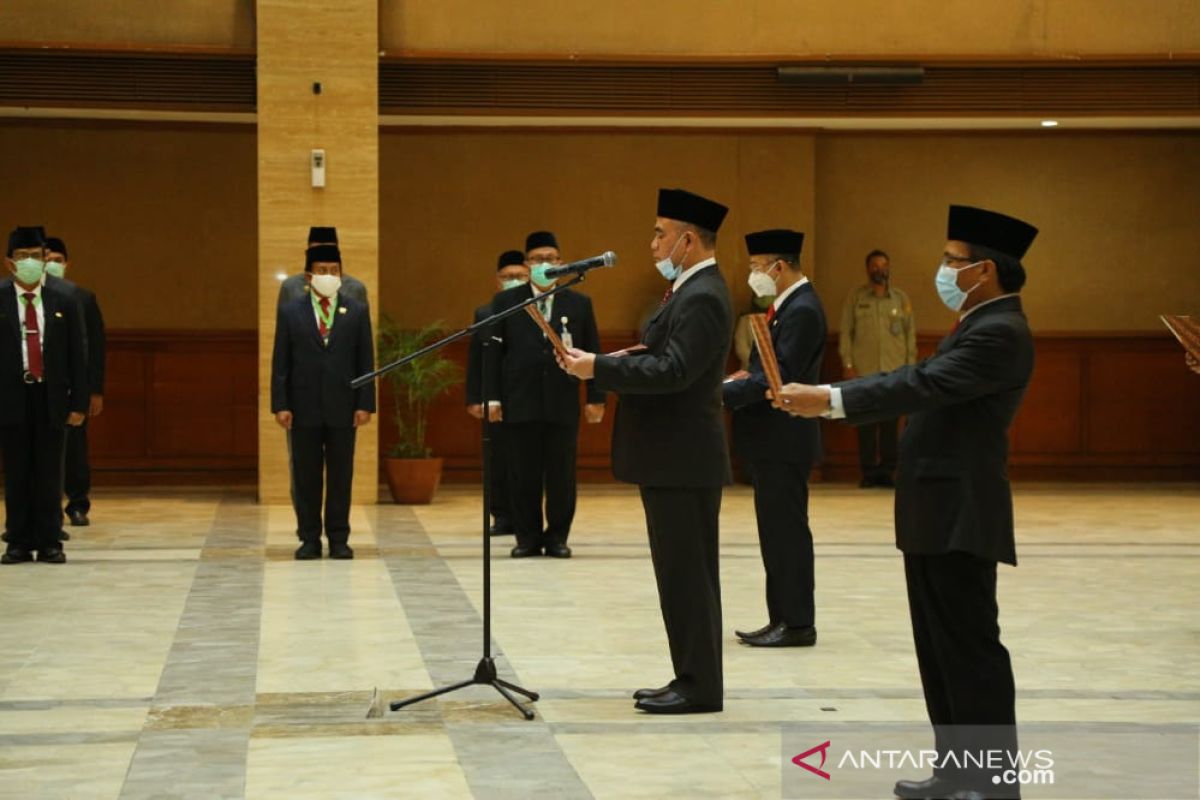 Mentan lantik Nasrullah sebagai Dirjen Peternakan Kesehatan Hewan