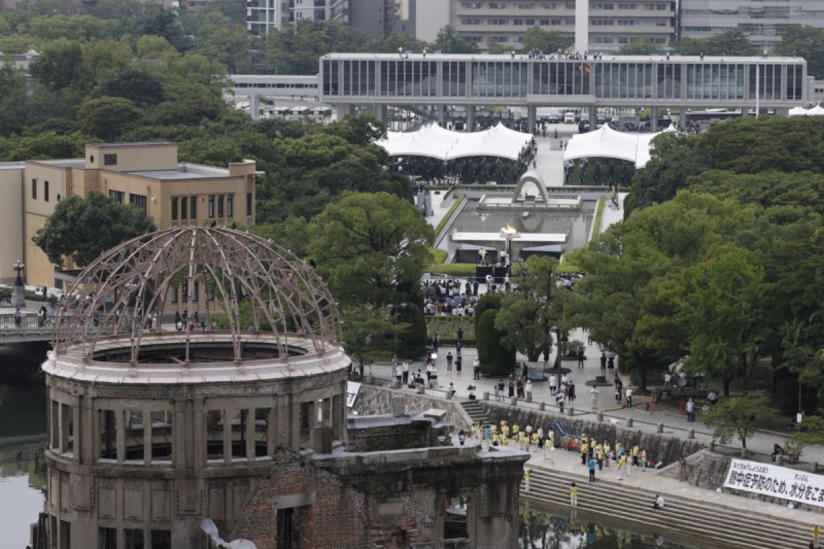 Peringatan 75 tahun bom atom Hiroshima ditandai dentang lonceng