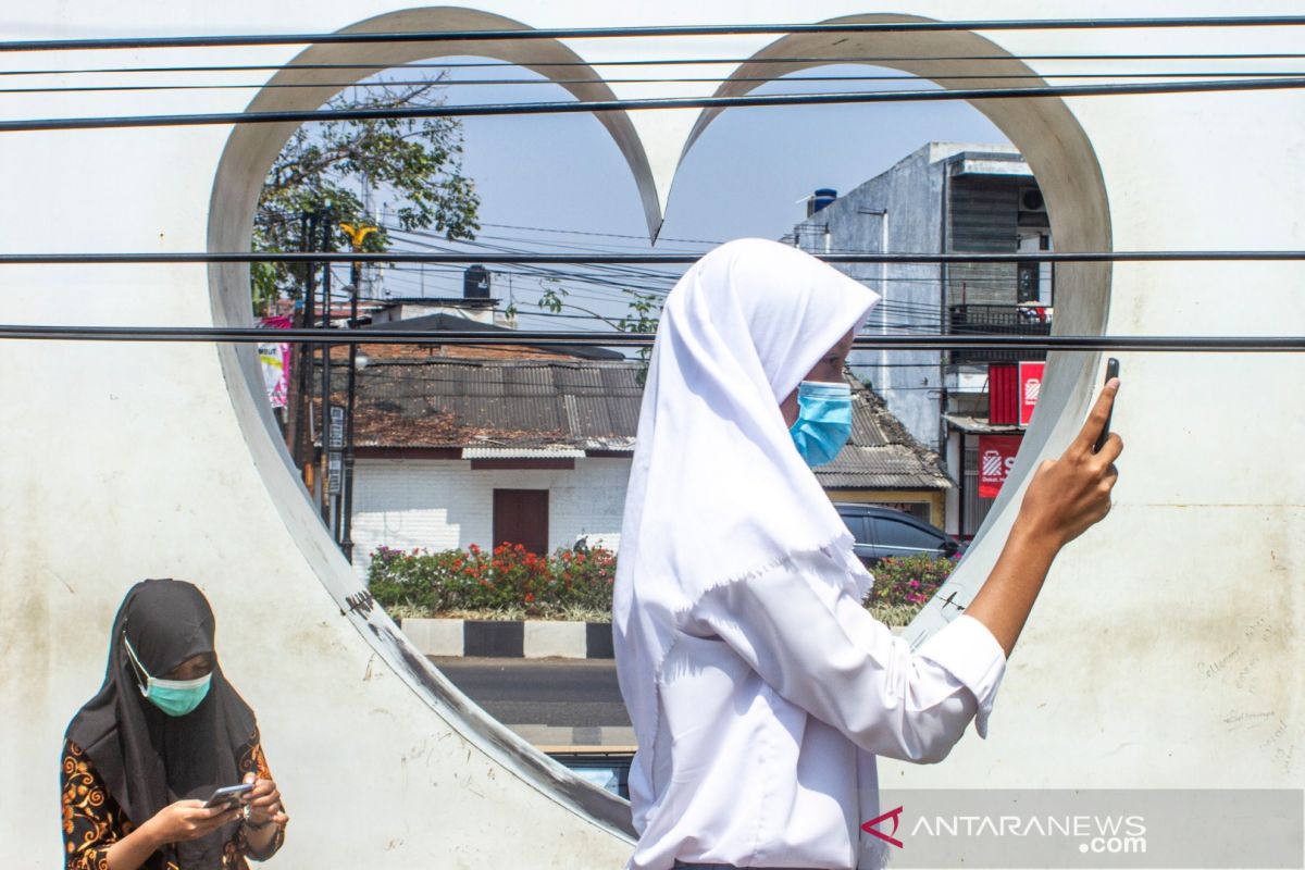 Wakil Bupati Karawang sarankan kegiatan belajar dengan tatap muka