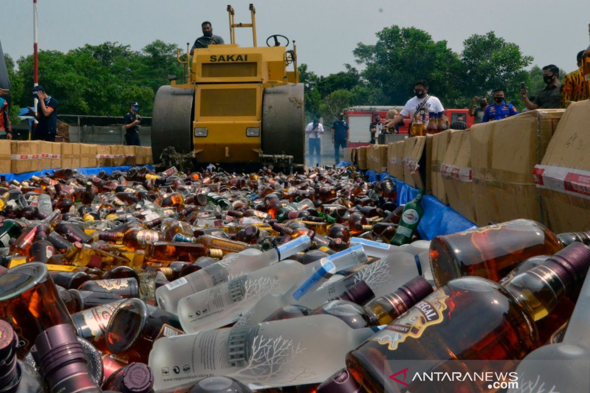 Hoaks dan "revisi" Perpres investasi minuman beralkohol