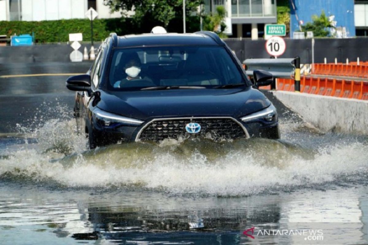 Toyota tawarkan Corolla Cross bermesin HEV