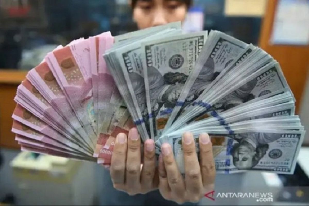 Kurs rupiah ditutup melemah imbas kisruh AS-China