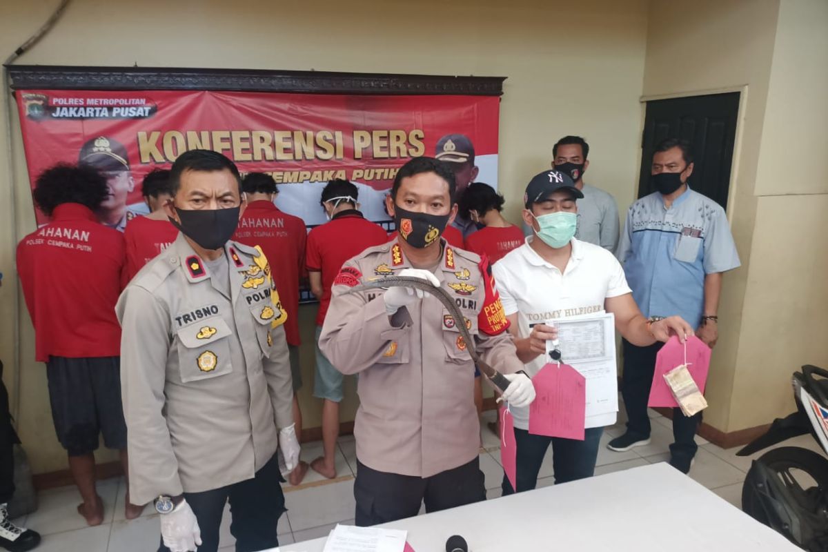 Polsek Cempaka Putih Jakarta tangkap enam pelaku begal