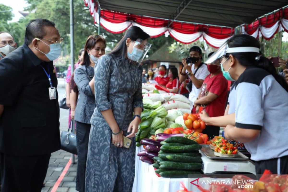 Pasar Gotong Royong Krama Bali Gianyar raih Rp100 juta sehari