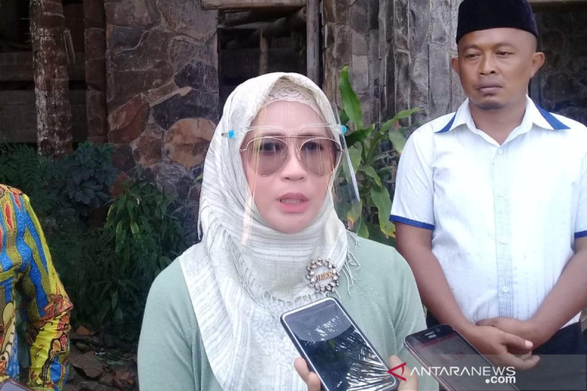 Anggota  DPR: Siswa di desa masih kesulitan belajar virtual