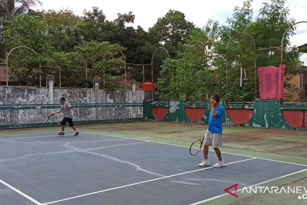 Syirajudin Agendakan Latihan Tenis Bersama