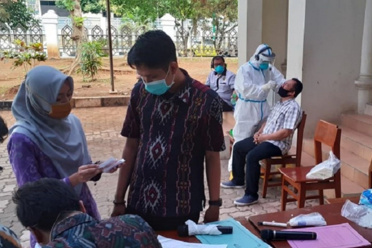 Hasil tes usap COVID-19 di DPRD Jepara, tujuh orang positif